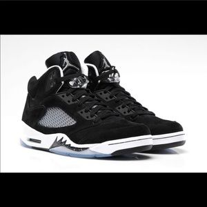 AUTHENTIC Men’s Oreo 5 Jordan’s Size 8.5